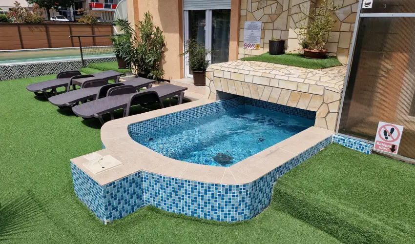 Napsug�r Apartmanh�z Si�fok - Balatoni kedvezm�nyes �rak (1 �jt�l)