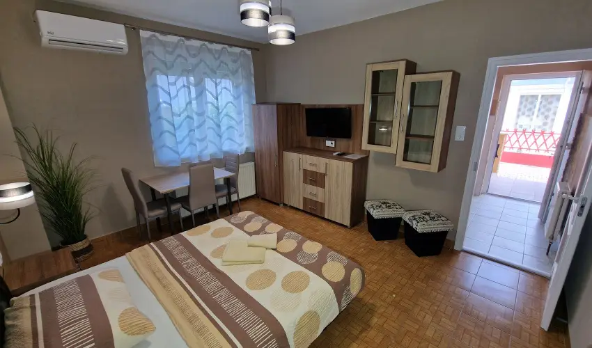 Napsug�r Apartmanh�z Si�fok - Balatoni kedvezm�nyes �rak (1 �jt�l)