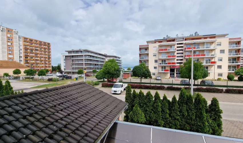 Napsug�r Apartmanh�z Si�fok - Balatoni kedvezm�nyes �rak (1 �jt�l)