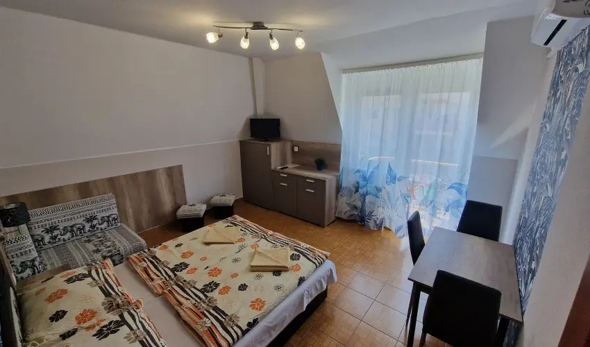 Napsug�r Apartmanh�z Si�fok - Balatoni kedvezm�nyes �rak (1 �jt�l)