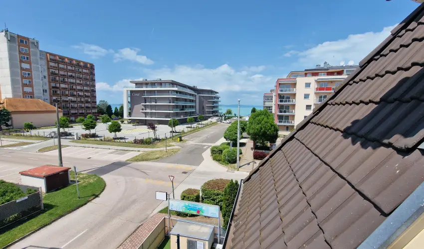 Napsug�r Apartmanh�z Si�fok - Balatoni kedvezm�nyes �rak (1 �jt�l)