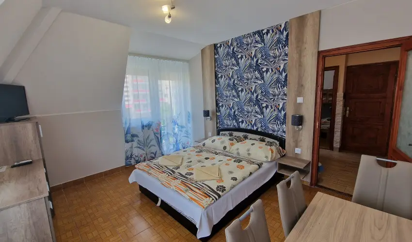 Napsug�r Apartmanh�z Si�fok - Balatoni kedvezm�nyes �rak (1 �jt�l)