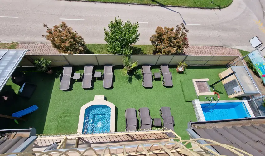 Napsug�r Apartmanh�z Si�fok - Balatoni kedvezm�nyes �rak (1 �jt�l)