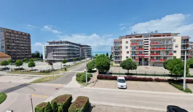 Napsug�r Apartmanh�z Si�fok