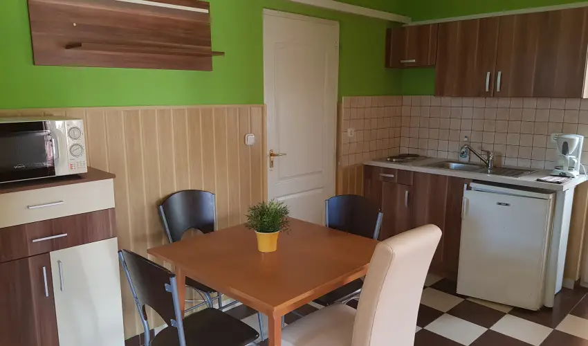 Napsug�r Resort Si�fok - Balatoni kedvezm�nyes �rak (1 �jt�l)