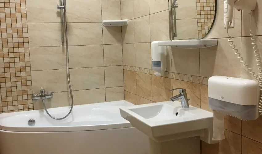 Nereus Park Hotel Balatonalm�di - Balatoni kedvezm�nyes �rak ell�t�s n�lk�l (1 �jt�l)