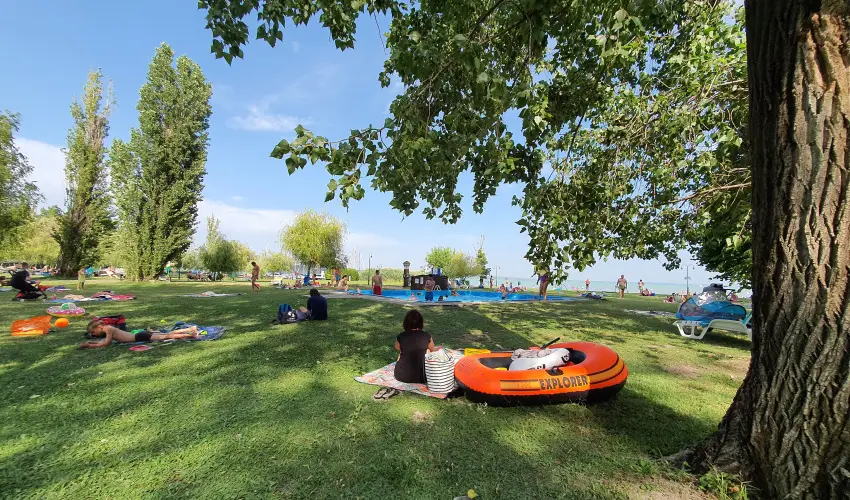 Nereus Park Hotel Balatonalm�di - Balatoni kedvezm�nyes �rak ell�t�s n�lk�l (1 �jt�l)