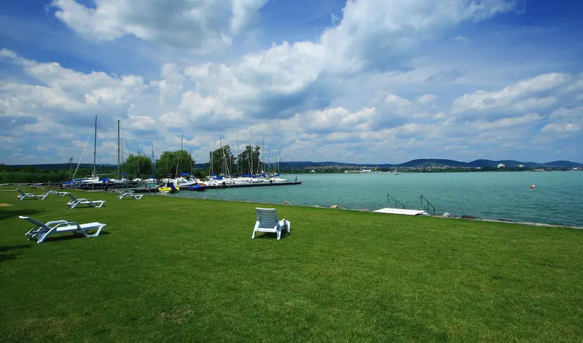 Aquilo Hotel Panorma Tihany Tihany - Balatoni kedvezmnyes rak reggelis elltssal (1 jtl)