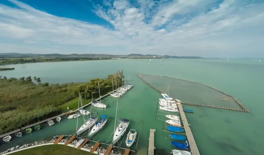 Aquilo Hotel Panorma Tihany Tihany - Balatoni kedvezmnyes rak reggelis elltssal (1 jtl)