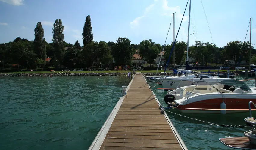 Aquilo Hotel Panorma Tihany Tihany - Balatoni kedvezmnyes rak reggelis elltssal (1 jtl)