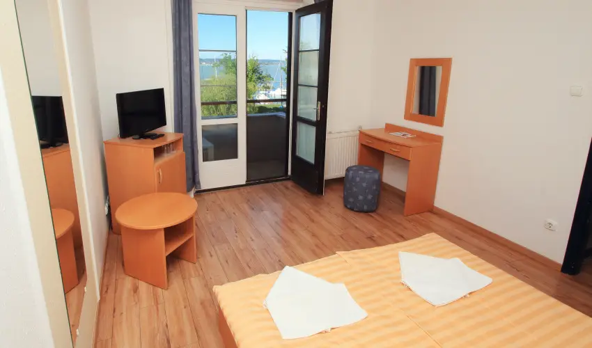 Aquilo Hotel Panorma Tihany Tihany - Balatoni kedvezmnyes rak reggelis elltssal (1 jtl)