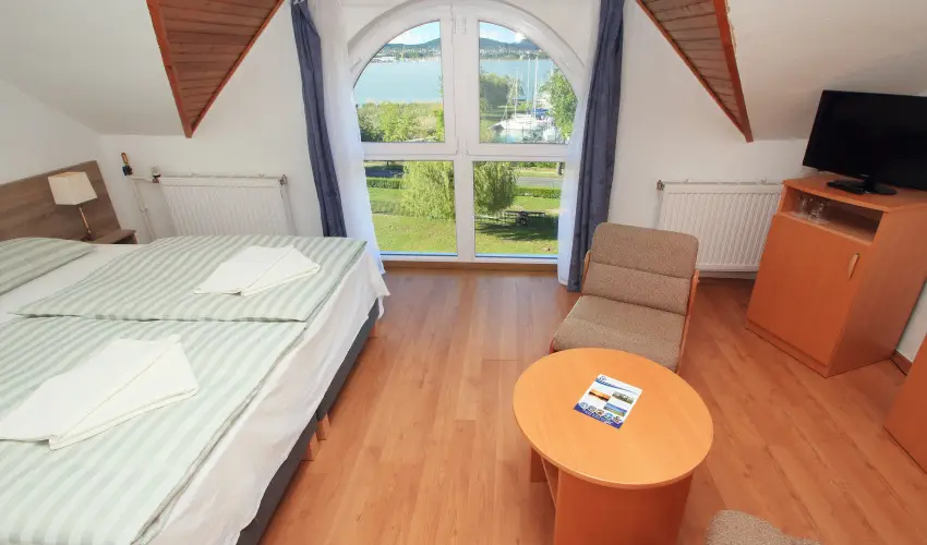 Aquilo Hotel Panorma Tihany Tihany - Balatoni kedvezmnyes rak reggelis elltssal (1 jtl)