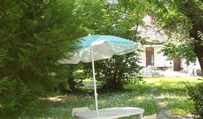 Parti Sétány Vendégház Balatonkenese - Balatoni kedvezményes árak (1 éjtől)