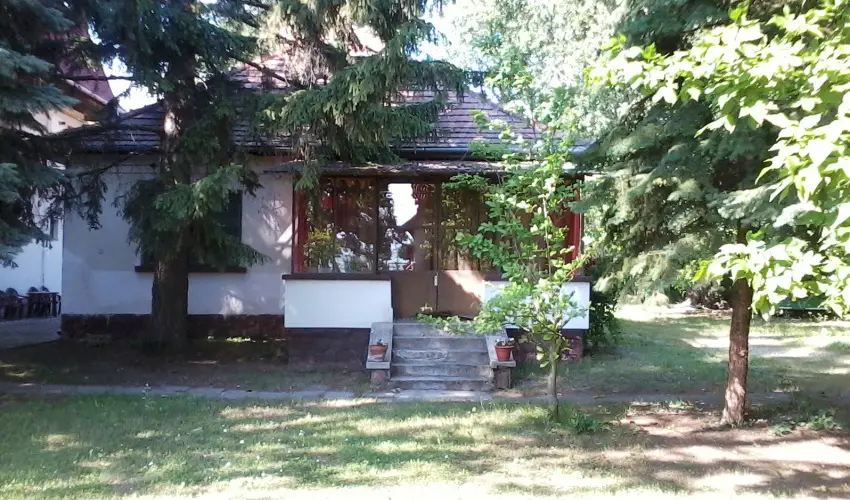 Parti Sétány Vendégház Balatonkenese - Balatoni kedvezményes árak (1 éjtől)