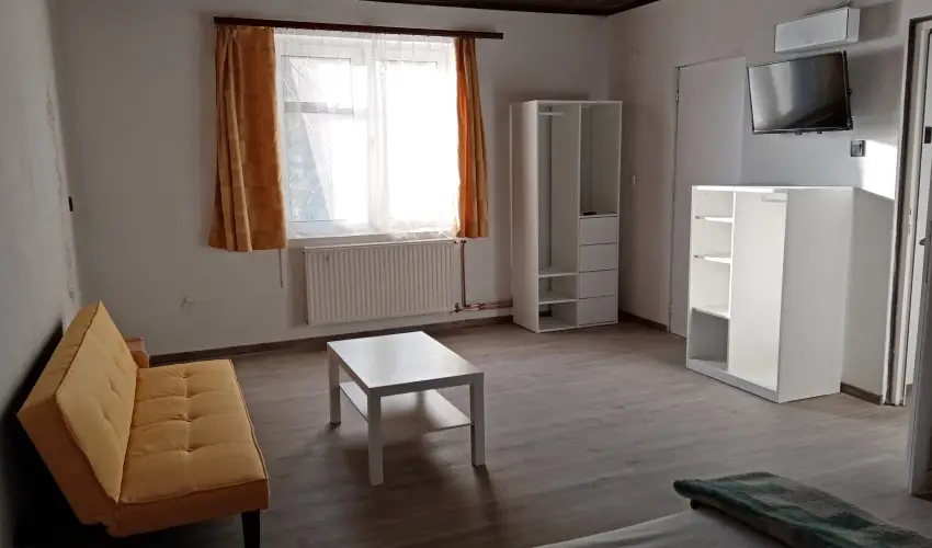 Parti Sétány Vendégház Balatonkenese - Balatoni kedvezményes árak (1 éjtől)