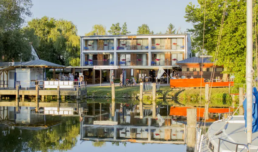 Port Étterem & Panzió Balatonmáriafürdő - Kedvezményes ajánlat all inclusive ellátással (1 éjtől)