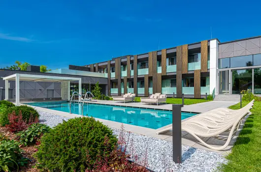 REED Luxury Hotel & Bistro - Balatoni kedvezm�nyes �rak f�lpanzi�val (1 �jt�l)