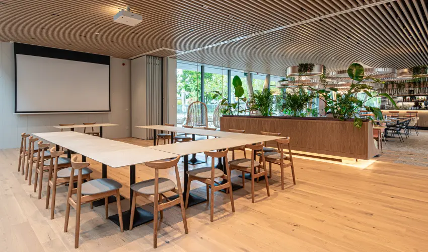 REED Luxury Hotel & Bistro Siófok - Balatoni kedvezményes árak félpanzióval (1 éjtől)