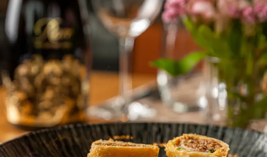 REED Luxury Hotel & Bistro Siófok - Balatoni kedvezményes árak félpanzióval (1 éjtől)