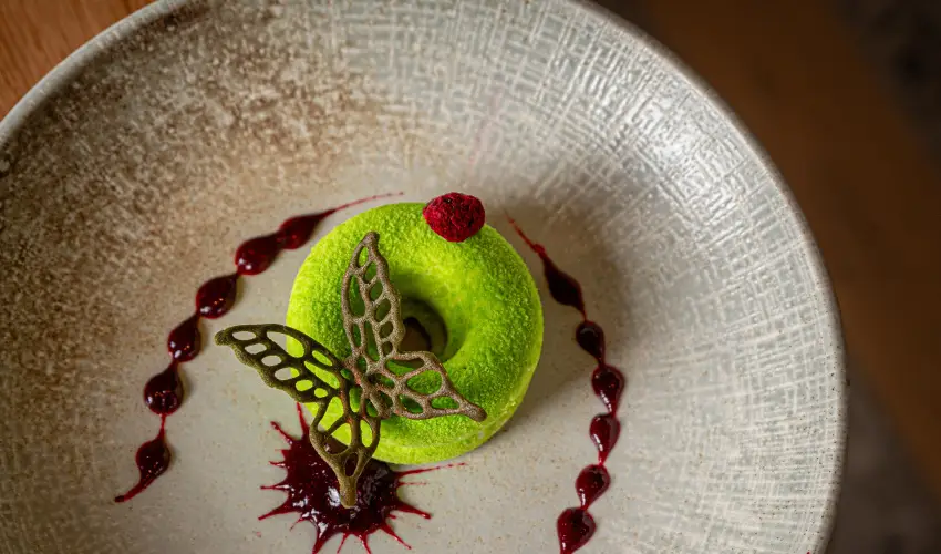 REED Luxury Hotel & Bistro Siófok - Balatoni kedvezményes árak félpanzióval (1 éjtől)