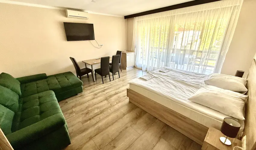 See Vend�gh�z Si�fok - Balatoni kedvezm�nyes �rak �nell�t�ssal (1 �jt�l)