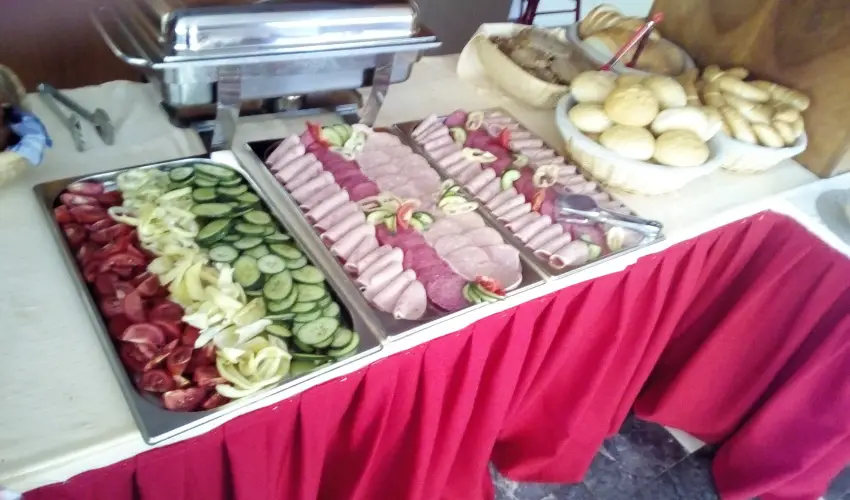 Sirly Hotel Balatonlelle - Balatoni kedvezmnyes rak reggelivel (1 jtl)