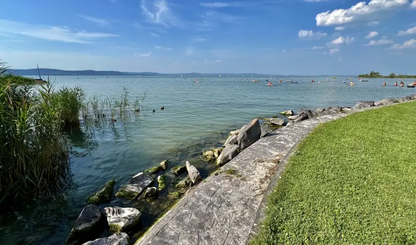 Sirly Hotel Balatonlelle - Balatoni kedvezmnyes rak reggelivel (1 jtl)