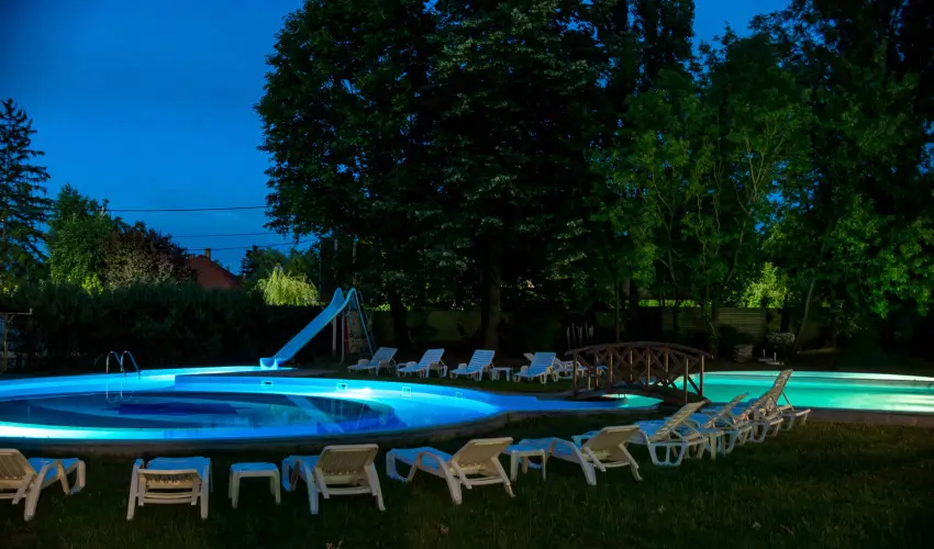 Wellness Hotel Szindbd  Balatonszemes - Kt nnep kztt (min. 2 j)