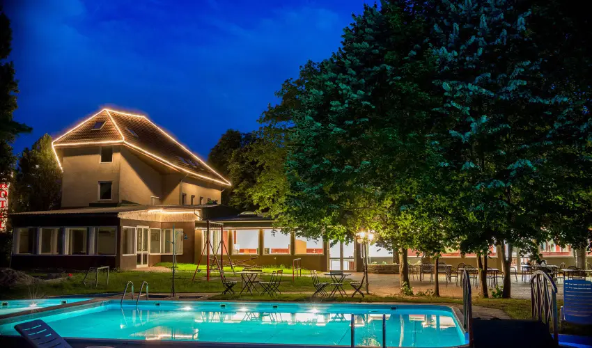 Wellness Hotel Szindbd  Balatonszemes - Kt nnep kztt (min. 2 j)