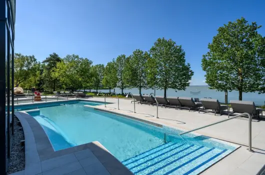 Kenese Bay Garden Resort & Conference - Balatoni kedvezm�nyes �r f�lpanzi�val