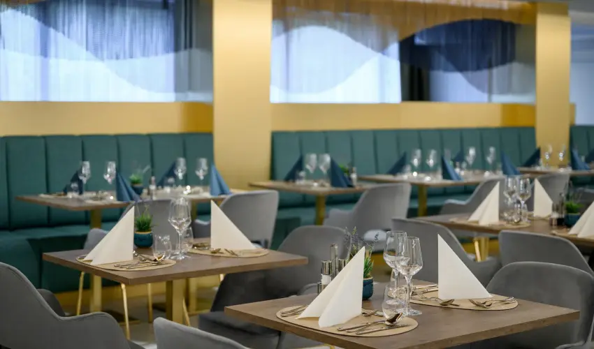 Kenese Bay Garden Resort & Conference Balatonkenese - Május 1.