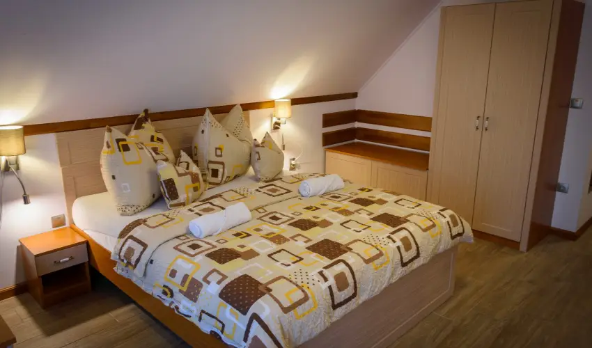 Tulipn Vendghz rvnyes - Augusztus 20. (min. 3 j)