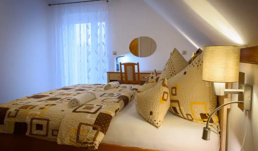 Tulipn Vendghz rvnyes - Augusztus 20. (min. 3 j)