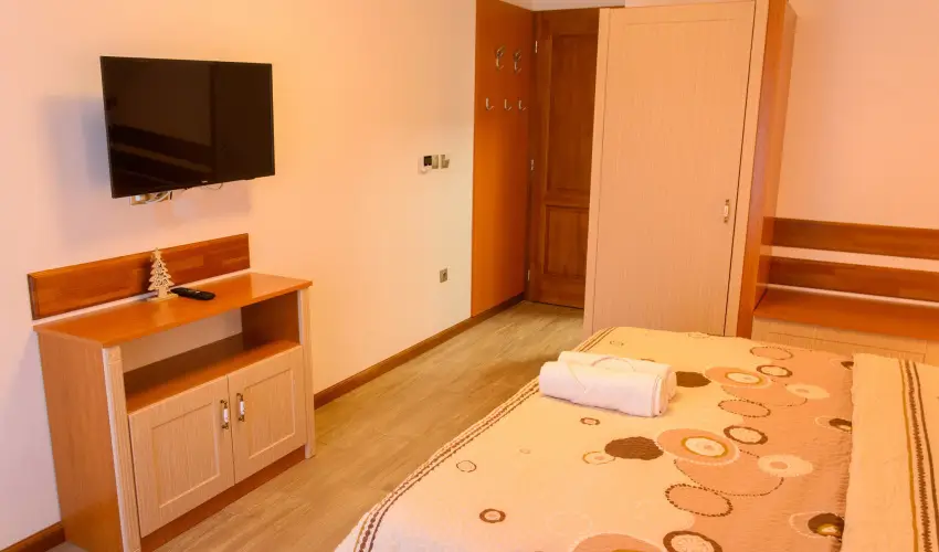 Tulipn Vendghz rvnyes - Augusztus 20. (min. 3 j)