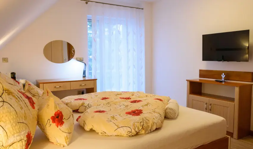 Tulipn Vendghz rvnyes - Augusztus 20. (min. 3 j)