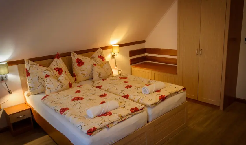 Tulipn Vendghz rvnyes - Augusztus 20. (min. 3 j)