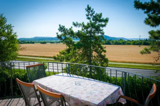 Tulipn Vendghz - Balatoni kedvezmnyes rak (1 jtl)