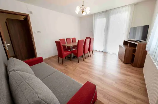 Veritas Apartmanh�z - P�nk�sd (min. 4 �j)