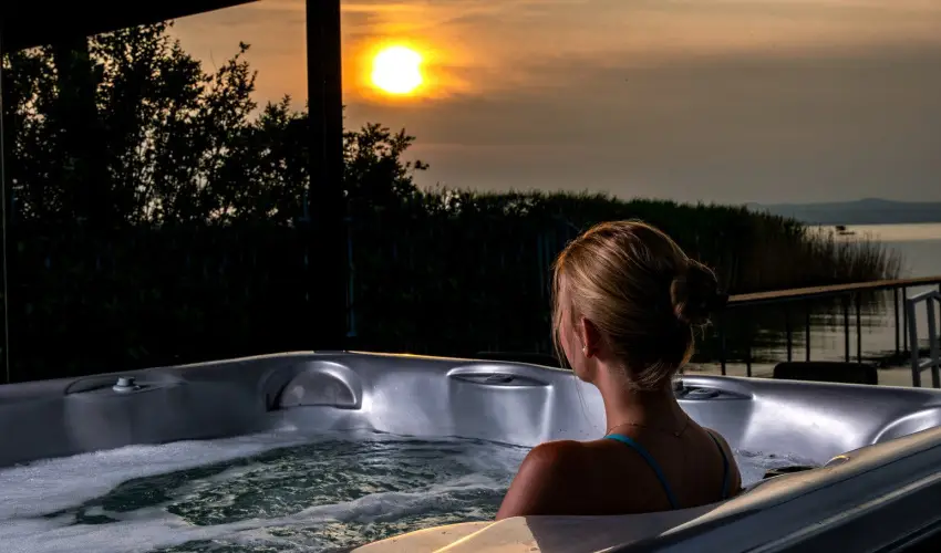 Villa MyLake Zamrdi - Balatoni kedvezmnyes r (1 jtl)