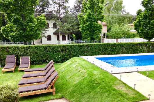 Villa 55 & Pool - M�jus 1. 