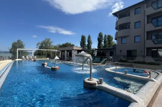 Hotel Wellamarin - Balatoni kedvezm�nyes �rak reggelis ell�t�ssal (1 �jt�l)