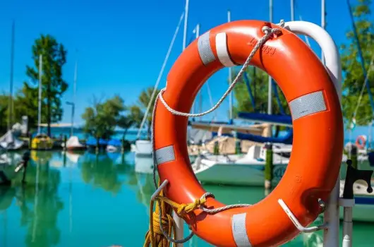 Tihany Yacht Club - Kedvezm�nyes �r reggelivel (1 �jt�l)