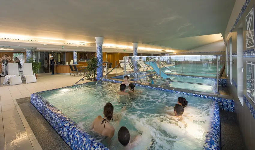 Zenit Hotel Balaton Vonyarcvashegy - Balatoni kedvezményes árak reggelis ellátással (1 éjtől)