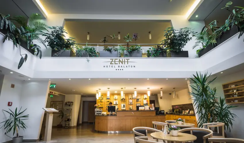 Zenit Hotel Balaton Vonyarcvashegy - Balatoni kedvezményes árak reggelis ellátással (1 éjtől)