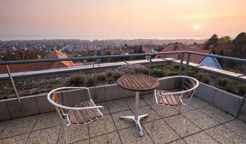 Zenit Hotel Balaton Vonyarcvashegy - Balatoni kedvezményes árak reggelis ellátással (1 éjtől)