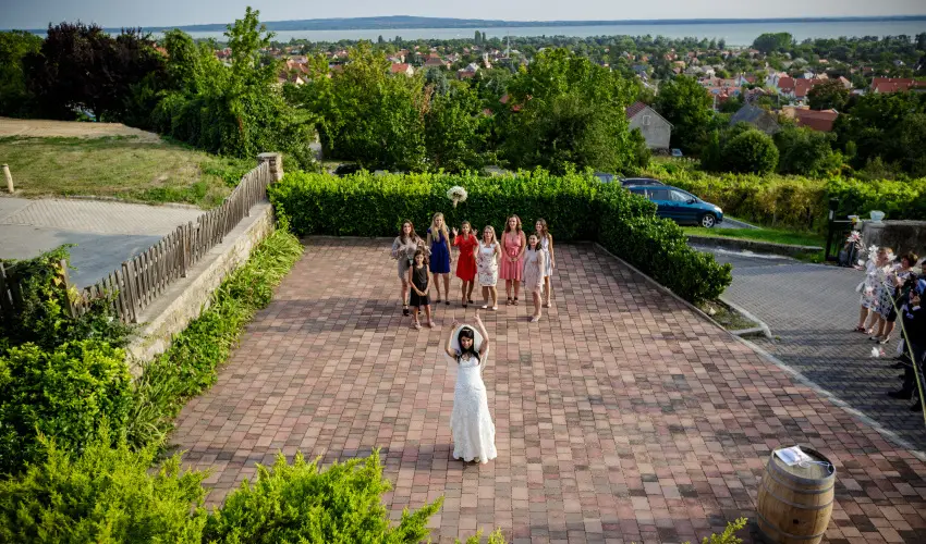 Zenit Hotel Balaton Vonyarcvashegy - Balatoni kedvezményes árak reggelis ellátással (1 éjtől)