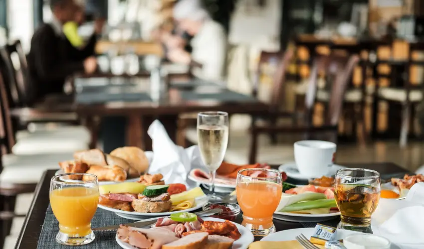 Zenit Hotel Balaton Vonyarcvashegy - Balatoni kedvezményes árak reggelis ellátással (1 éjtől)
