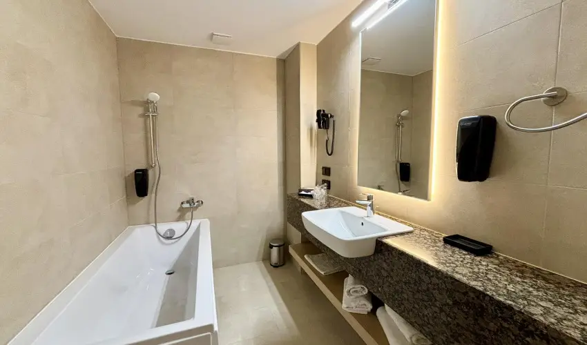 Zenit Hotel Balaton Vonyarcvashegy - Balatoni kedvezményes árak reggelis ellátással (1 éjtől)
