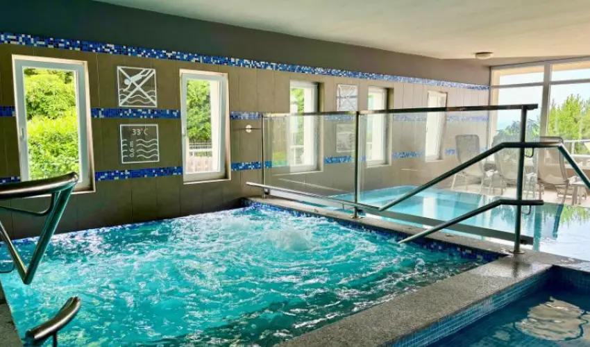 Zenit Hotel Balaton Vonyarcvashegy - Balatoni kedvezményes árak reggelis ellátással (1 éjtől)