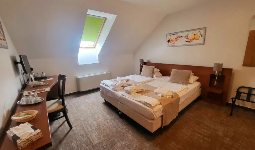 Zenit Hotel Balaton Vonyarcvashegy - Balatoni kedvezményes árak reggelis ellátással (1 éjtől)